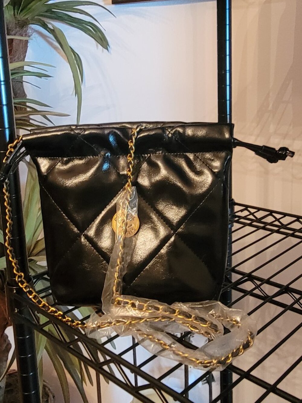 **Little Black Beauty! Crossbody with gold chain. No brand. Never used.